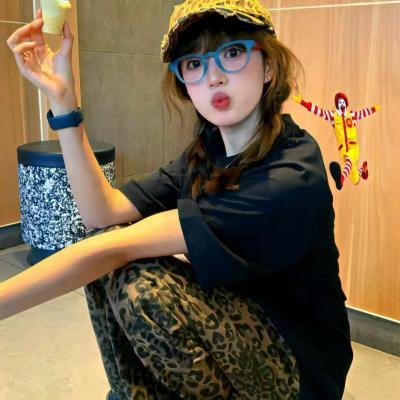 何班主和他的情人